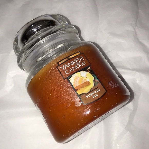 Yankee candle in Pumpkin 🎃 Pie 🥧 scent